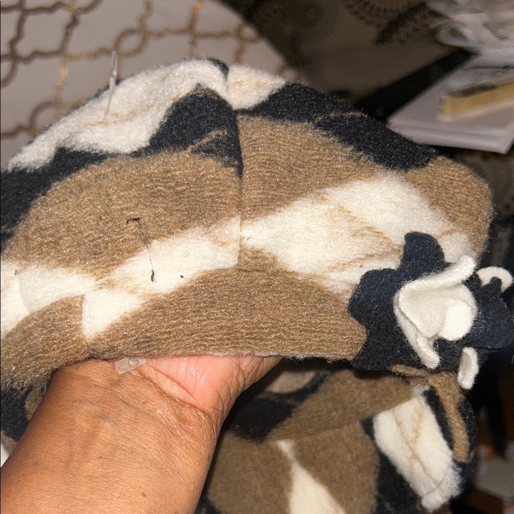 Trendy Patterned Cap - image 4